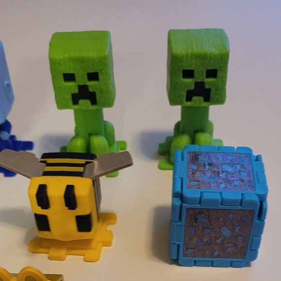2025 McDonald's A MINECRAFT Movie Happy Meal Toy creeper villager mini verse - Picture 4 of 4